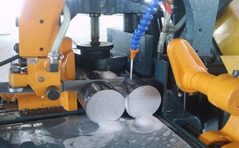 右江卧式带锯床的送料方式有哪几种？